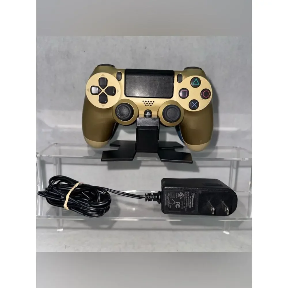 EUC PowerA Dual Charging Station with 2 PlayStation PS4 Controllers Blue Camo